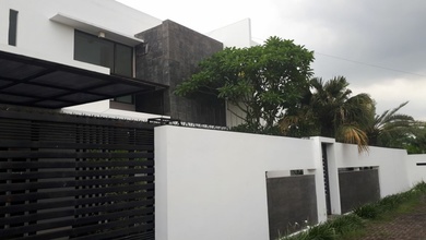 Dijual rumah Mewah di Tlogosari, Semarang - LT 619m²