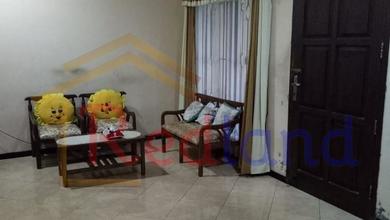 Kesempatan Rumah di Rejosari, Semarang, LB 300m², Harga 1,5 Miliar