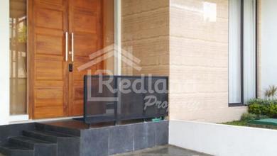 Rumah Mewah di Kawasan Candisari, Semarang, LB 160m², Harga 3,75 Miliar