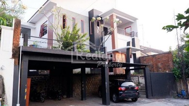 Penawaran Eksklusif, rumah Prestisius di Ngaliyan, Semarang, LB 380m²